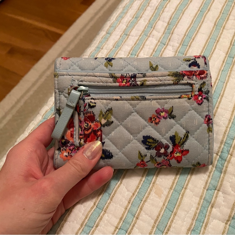 Vera Bradley RFID Riley Compact Wallet - Picture 3 of 10